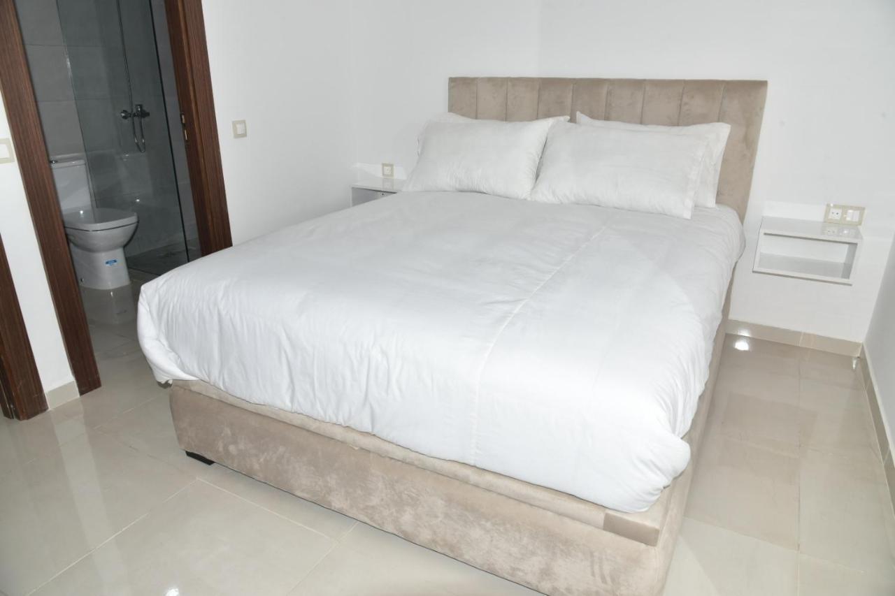 Lovely Apartment With Pool & Gym Кенитра Екстериор снимка