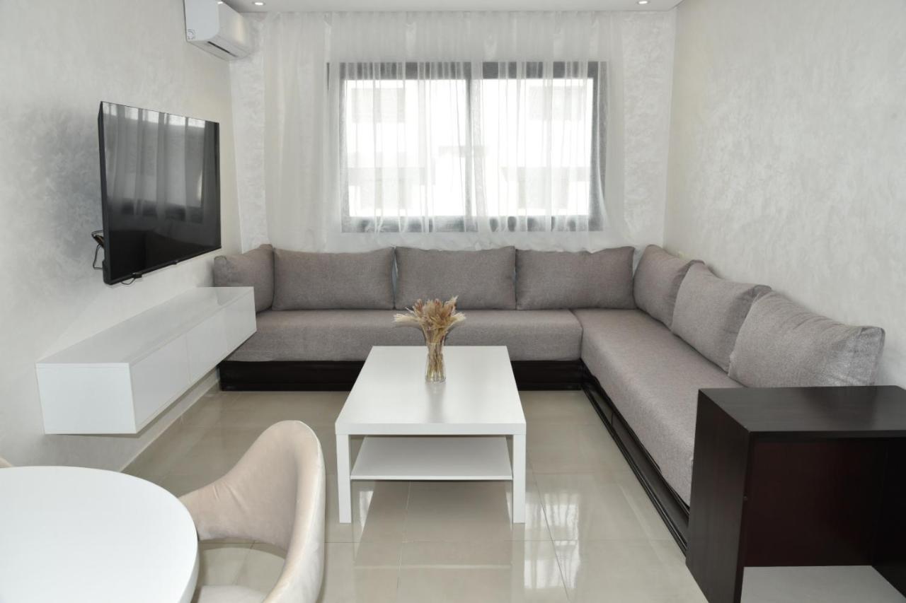 Lovely Apartment With Pool & Gym Кенитра Екстериор снимка